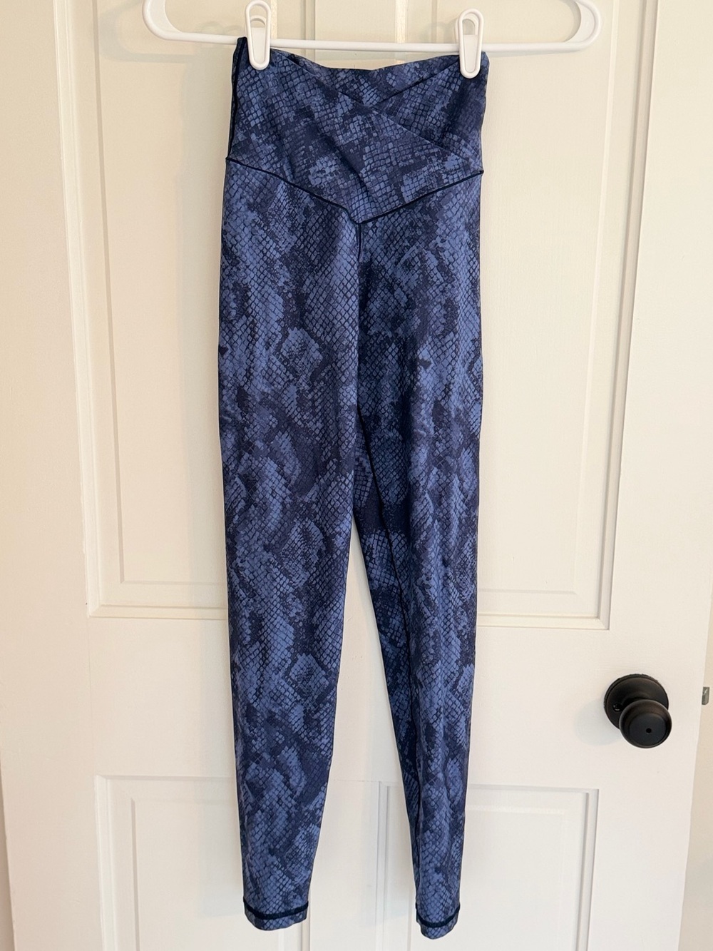 OFFLINE by Aerie Real Me High Rise Snake Print Leggings Size Small